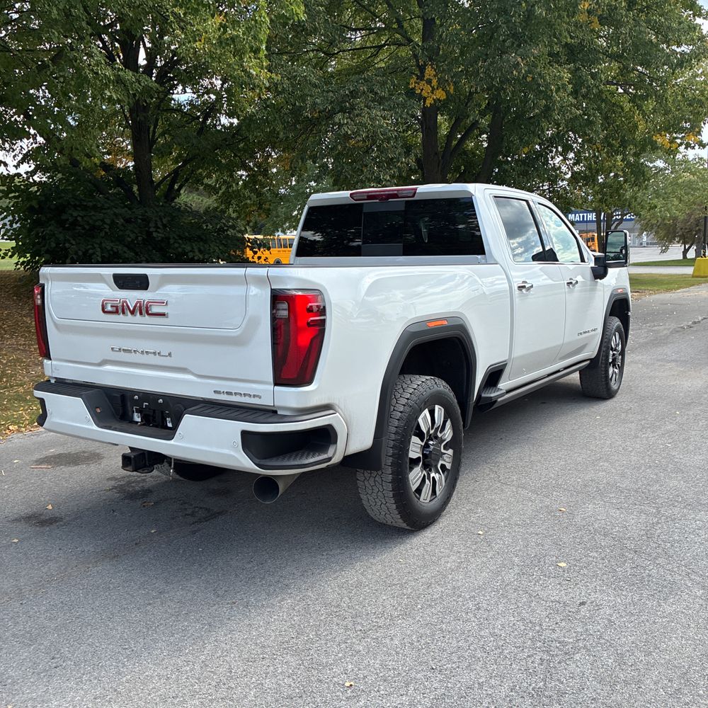 2025 GMC Sierra 3500 Denali