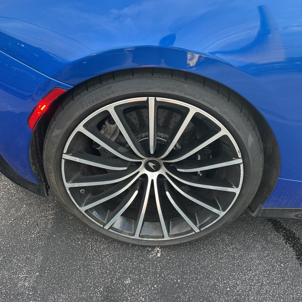 2021 McLaren GT  2D Coupe