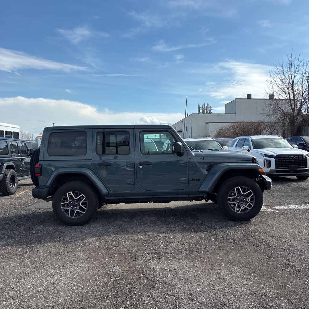 2026 Jeep Wrangler 4-Door Sahara 4x4