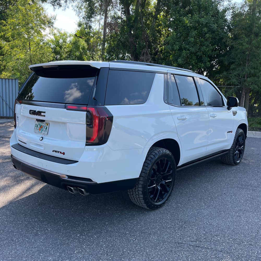 2025 GMC Yukon AT4 Ultimate