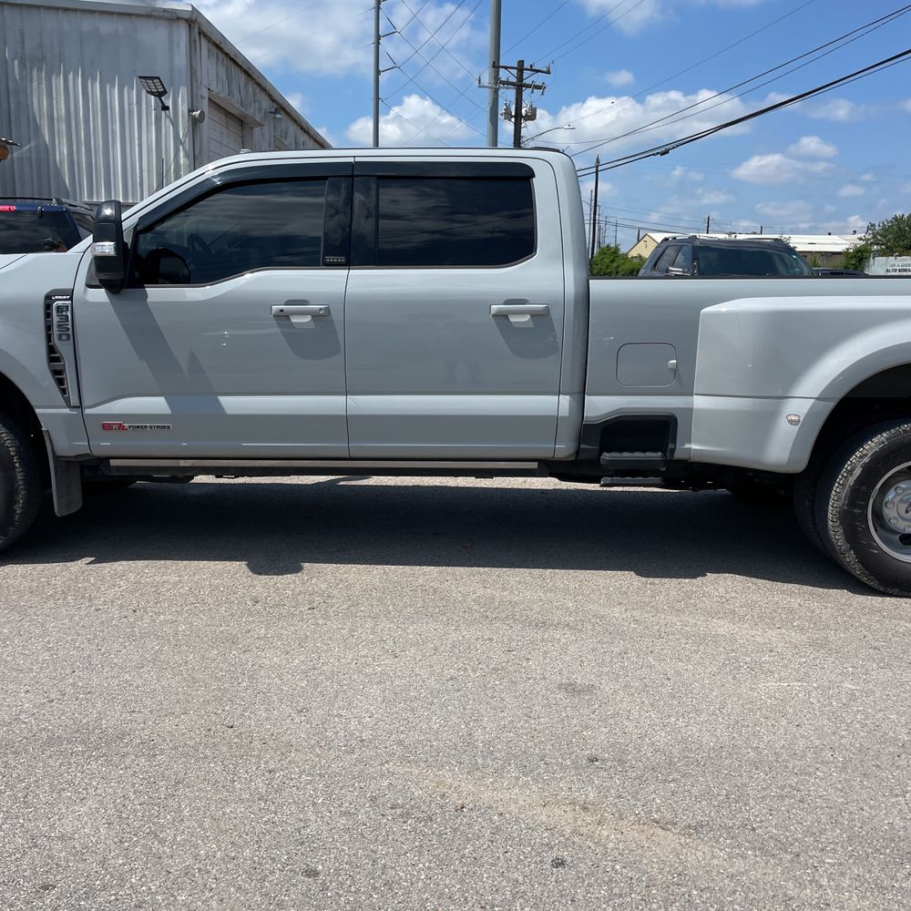 2025 Ford F-350 Super Duty Lariat