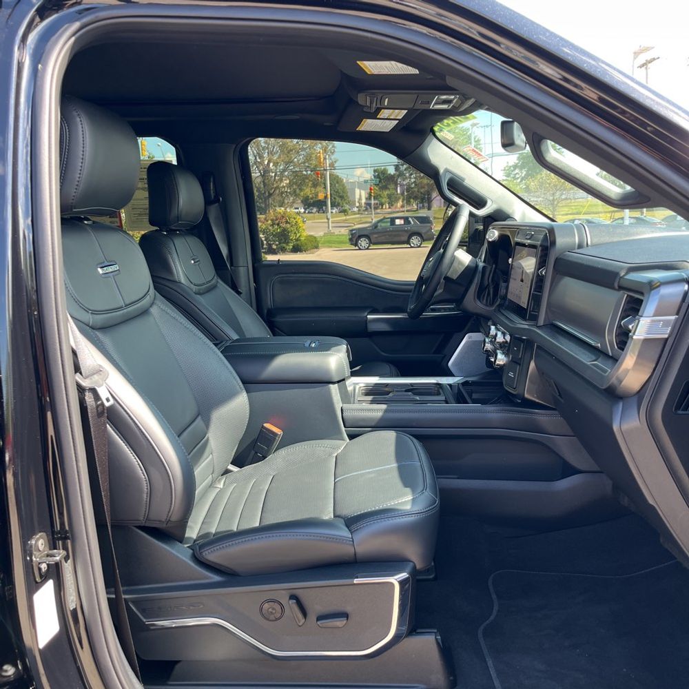 2025 Ford F-350 Super Duty Platinum