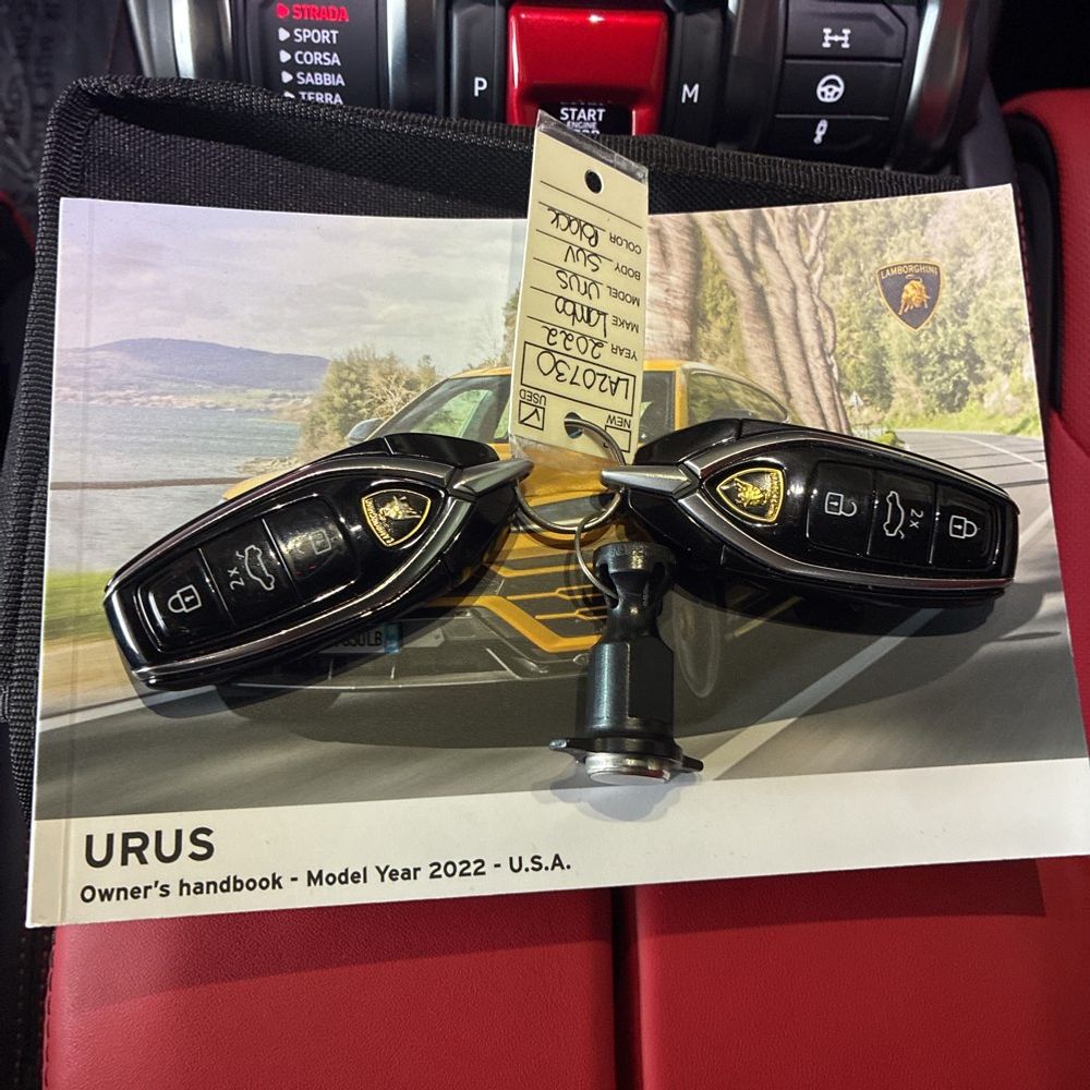 2022 Lamborghini Urus