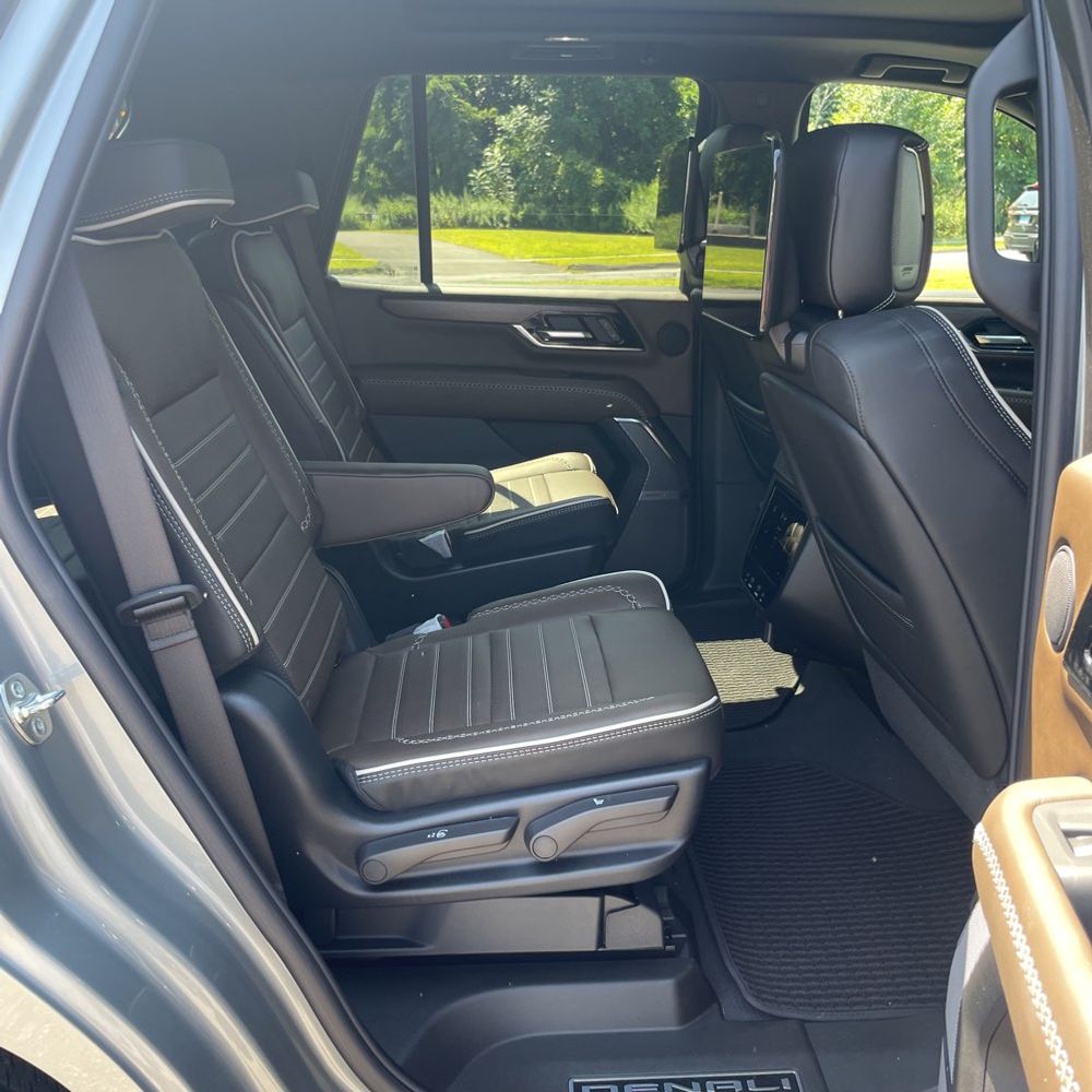 2025 GMC Yukon Denali Ultimate