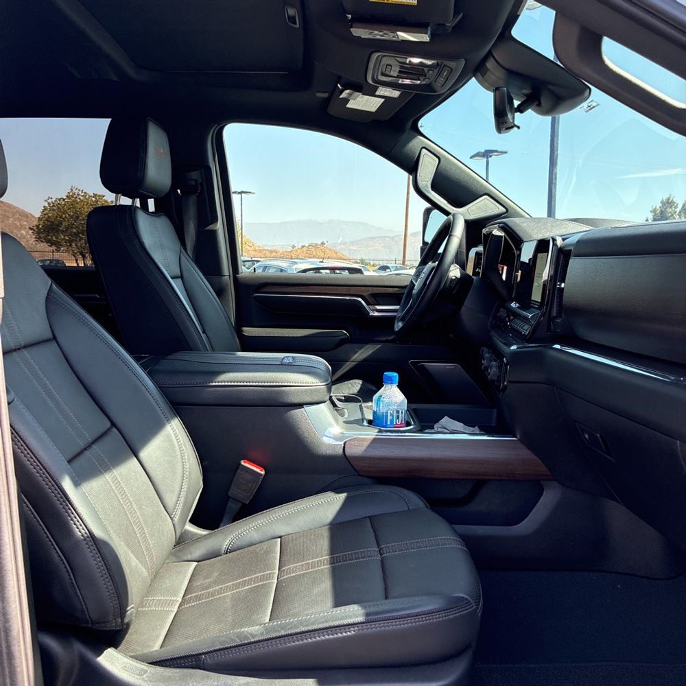 2024 Chevrolet Silverado 3500HD High Country