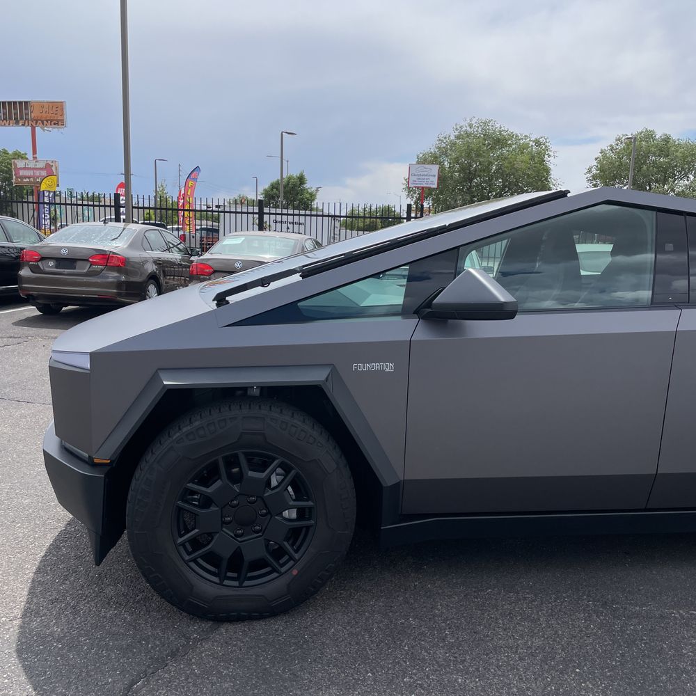 2024 Tesla Cybertruck Base