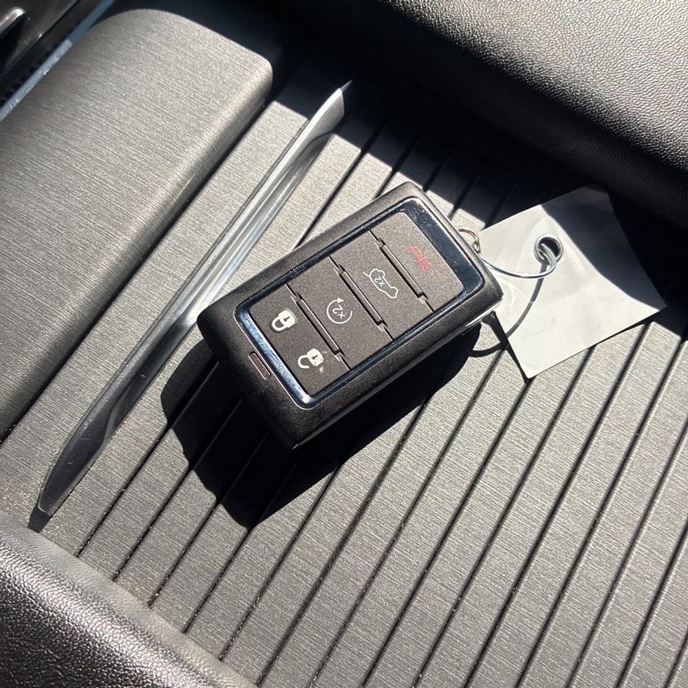 2025 Jeep Wagoneer L Series II Carbide 4x4