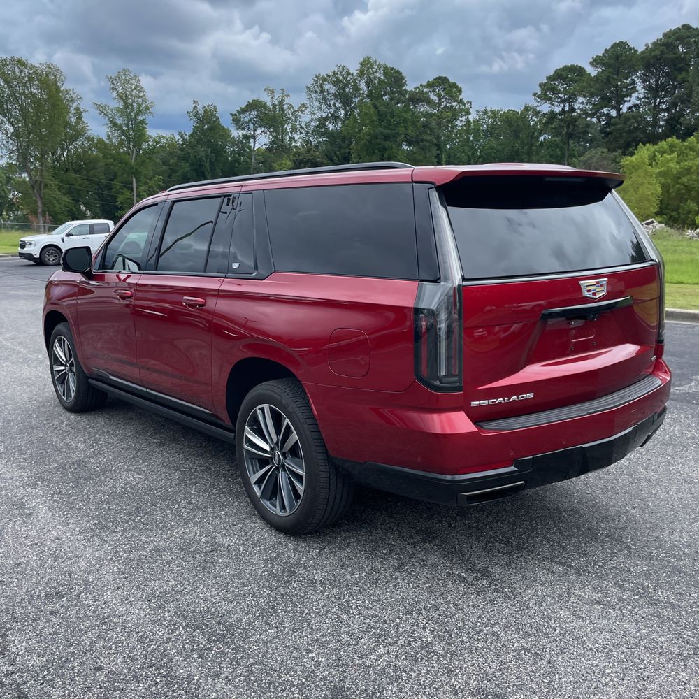 2025 Cadillac Escalade ESV Sport