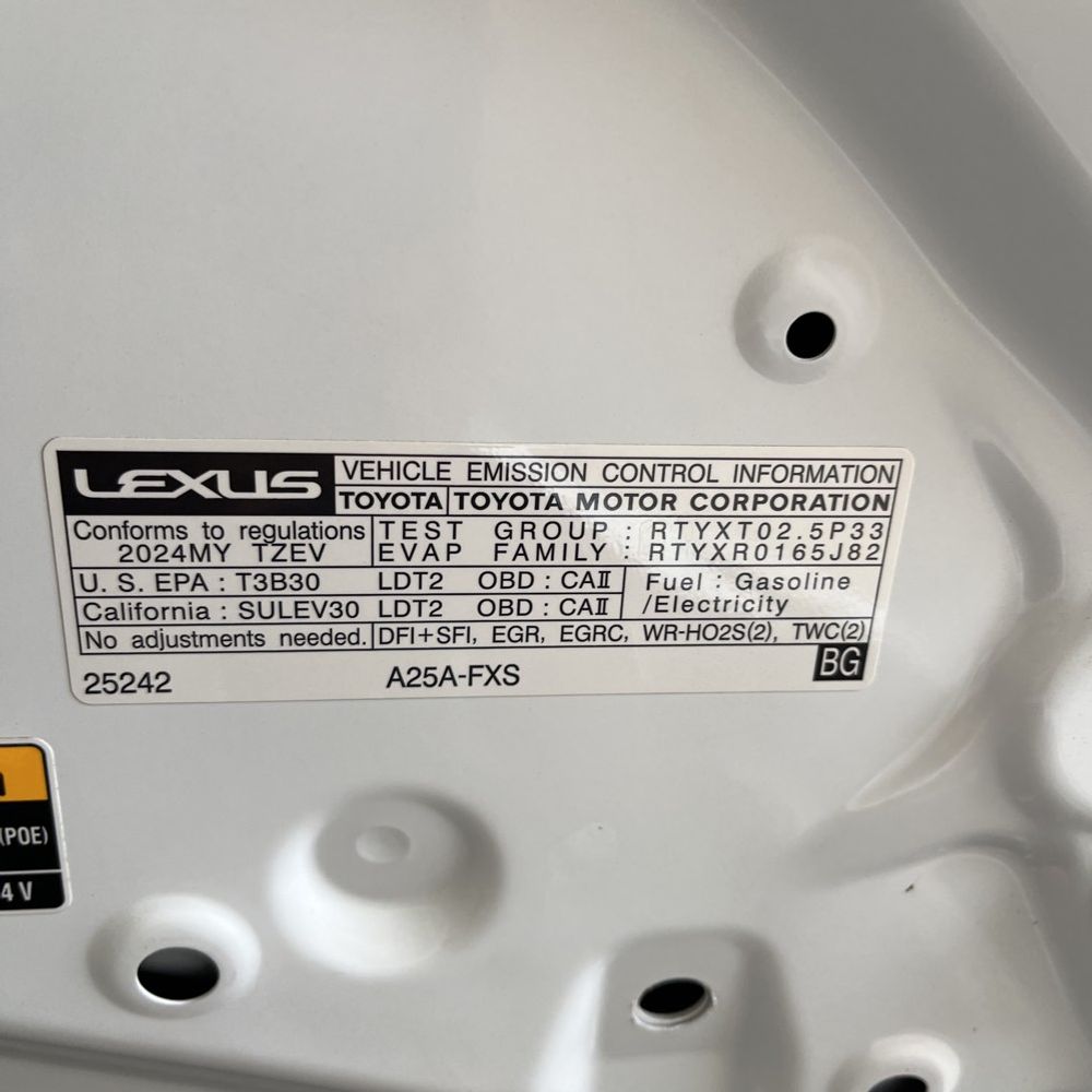2024 Lexus NX 450h+ F SPORT Handling
