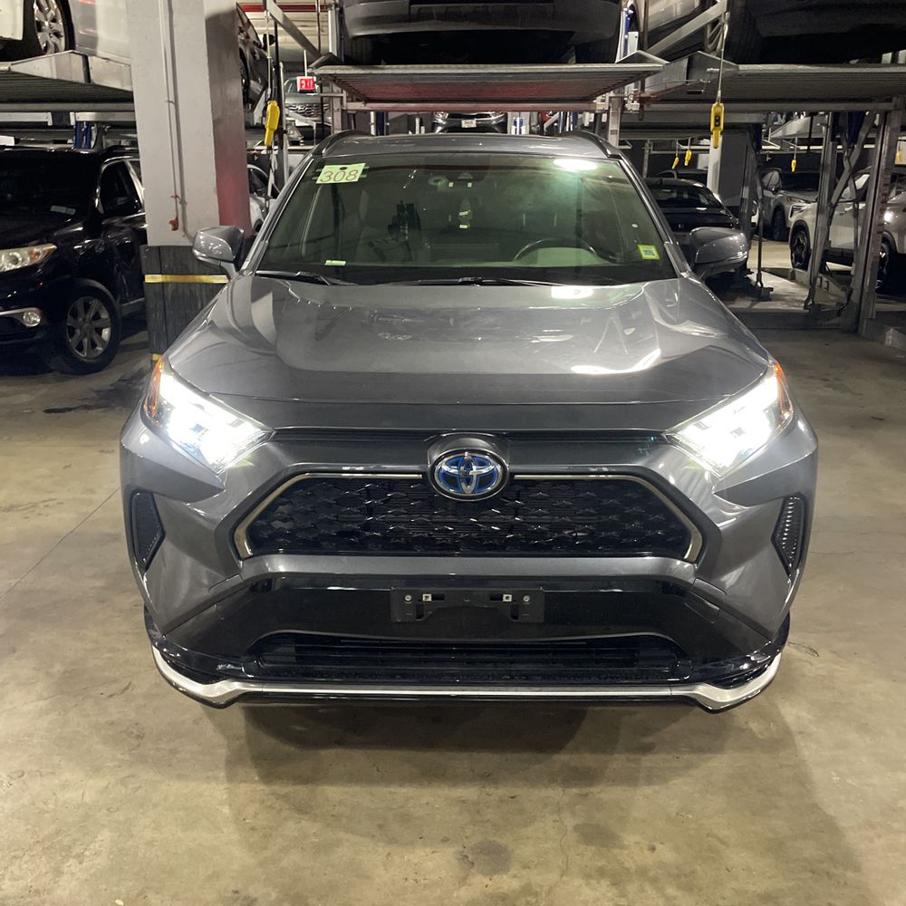 2024 Toyota RAV4 Prime SE