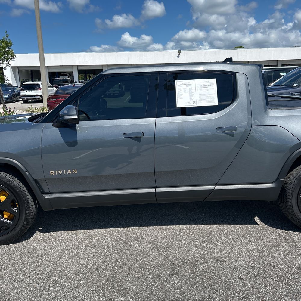 2022 Rivian R1T Adventure