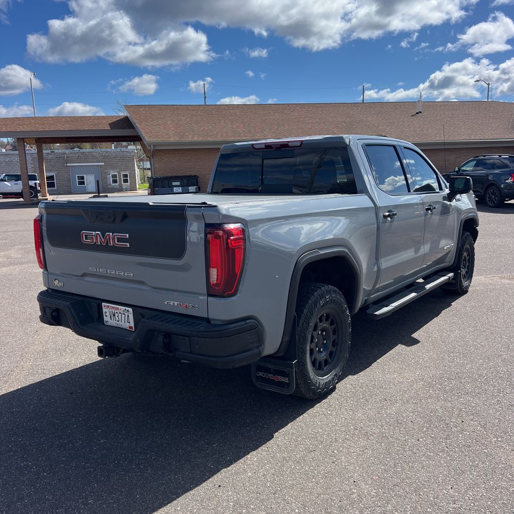 2024 GMC Sierra 1500 AT4X