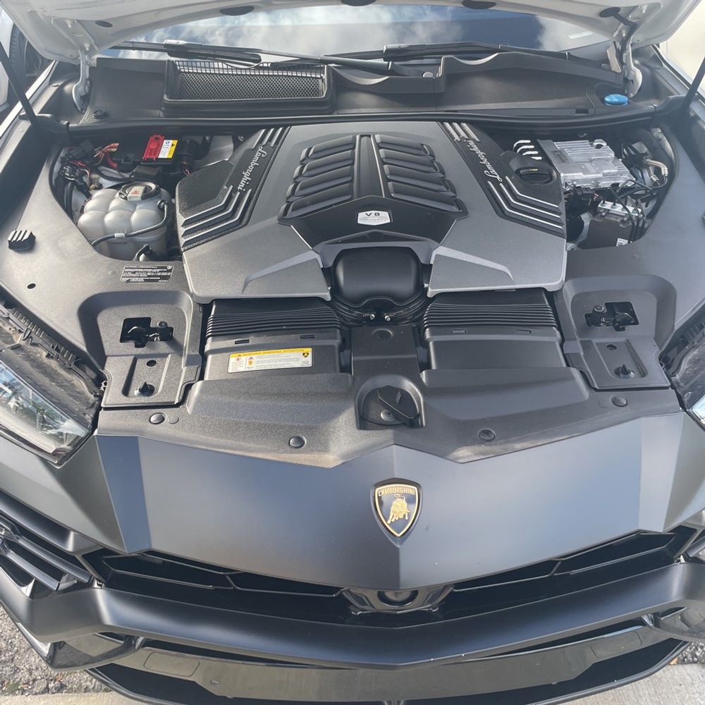 2020 Lamborghini Urus