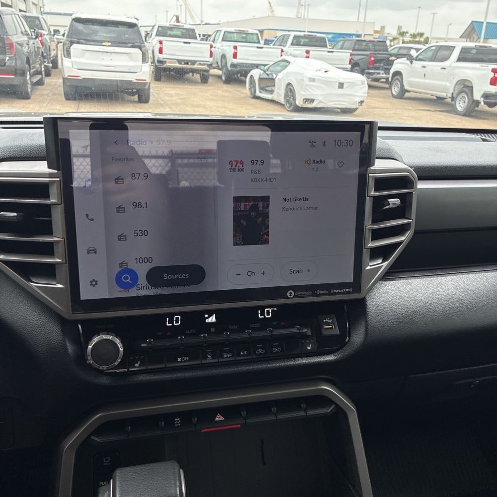 2022 Toyota Tundra SR5 photo 38