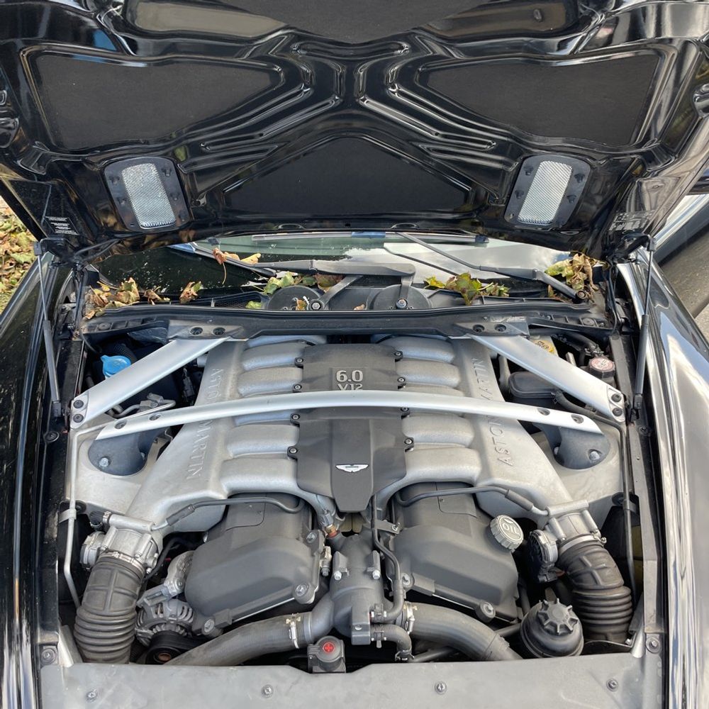 2005 Aston Martin DB9 Volante