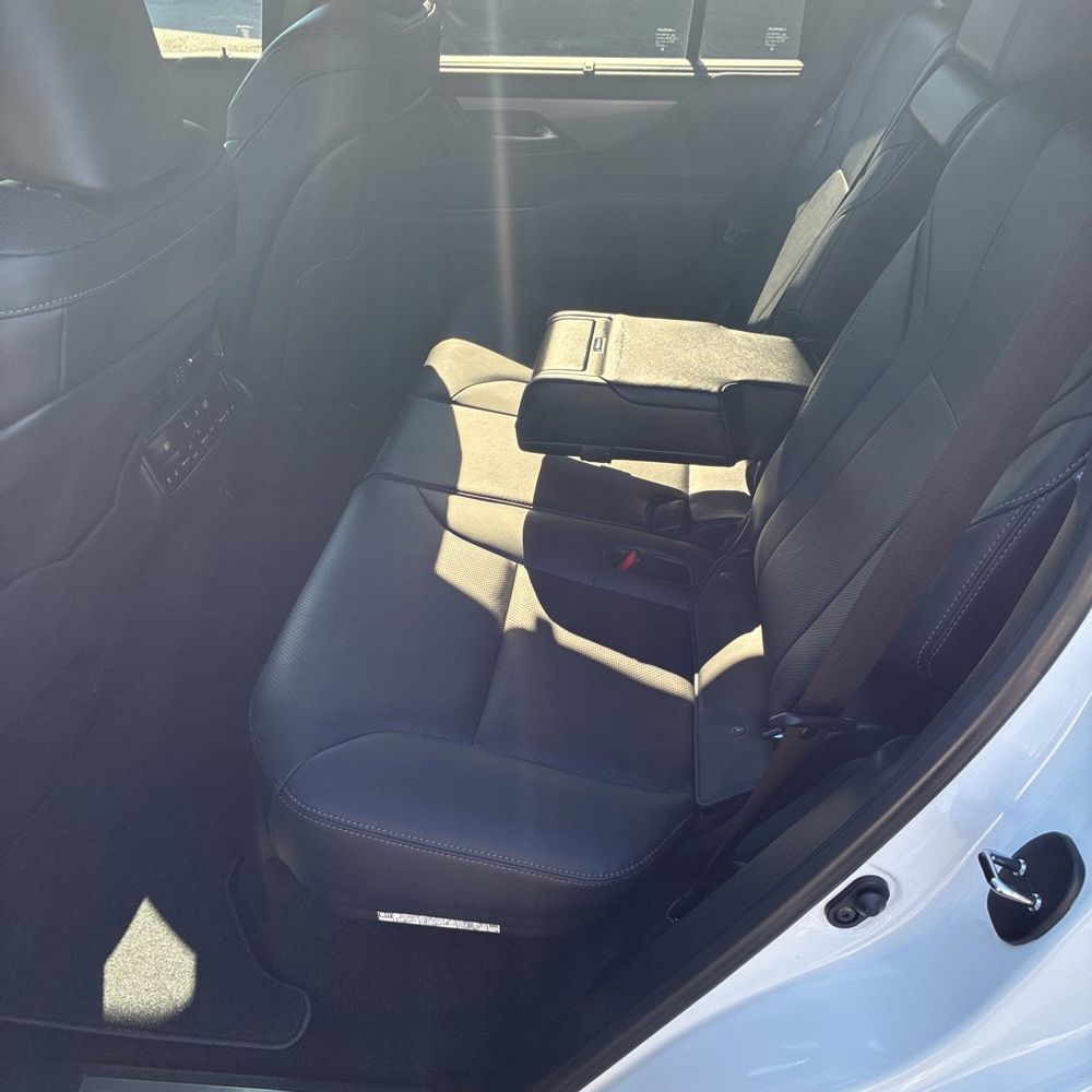 2024 Lexus LX 600 F SPORT Handling