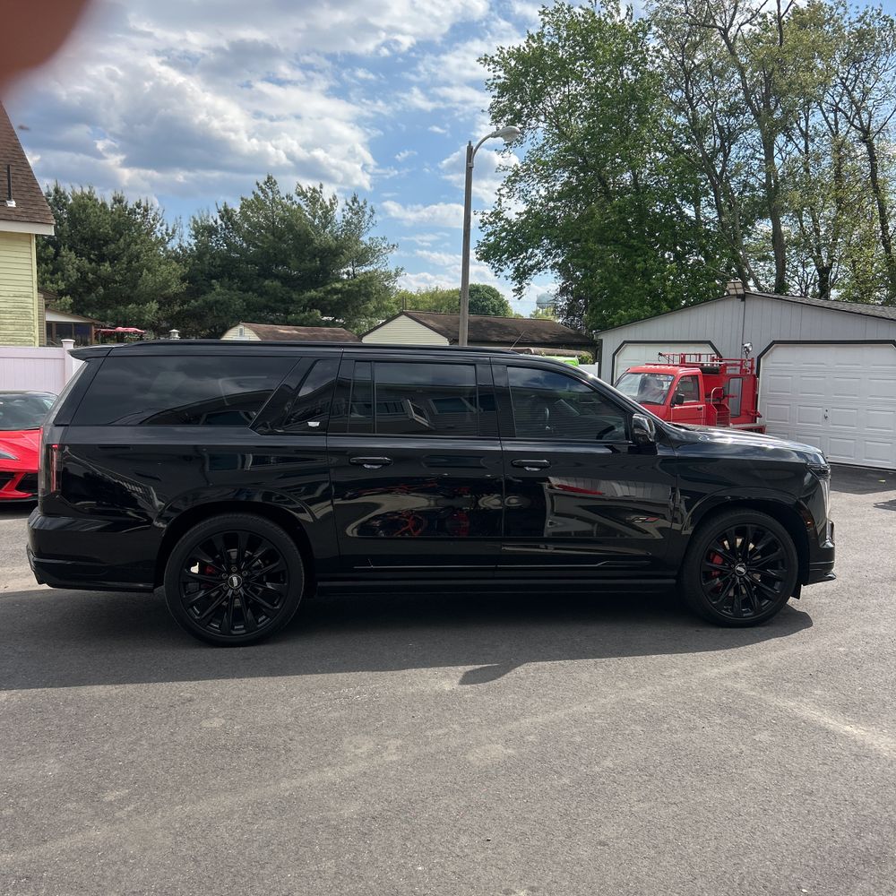 2026 Cadillac Escalade-V ESV Base