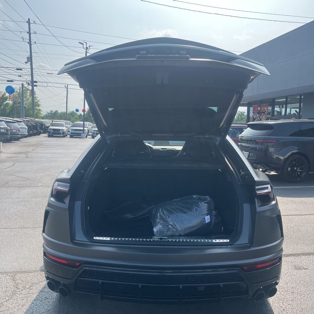2022 Lamborghini Urus
