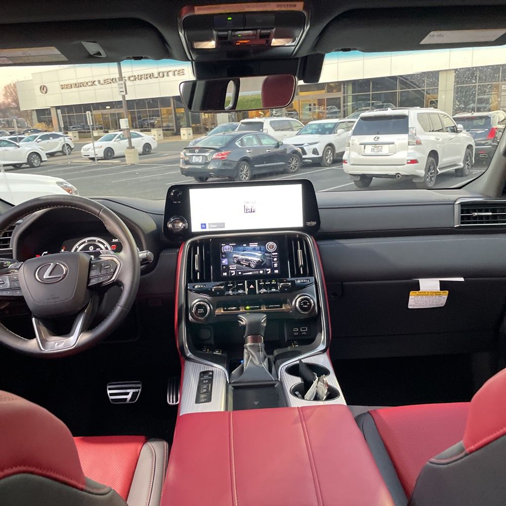 2024 Lexus LX 600 F SPORT Handling