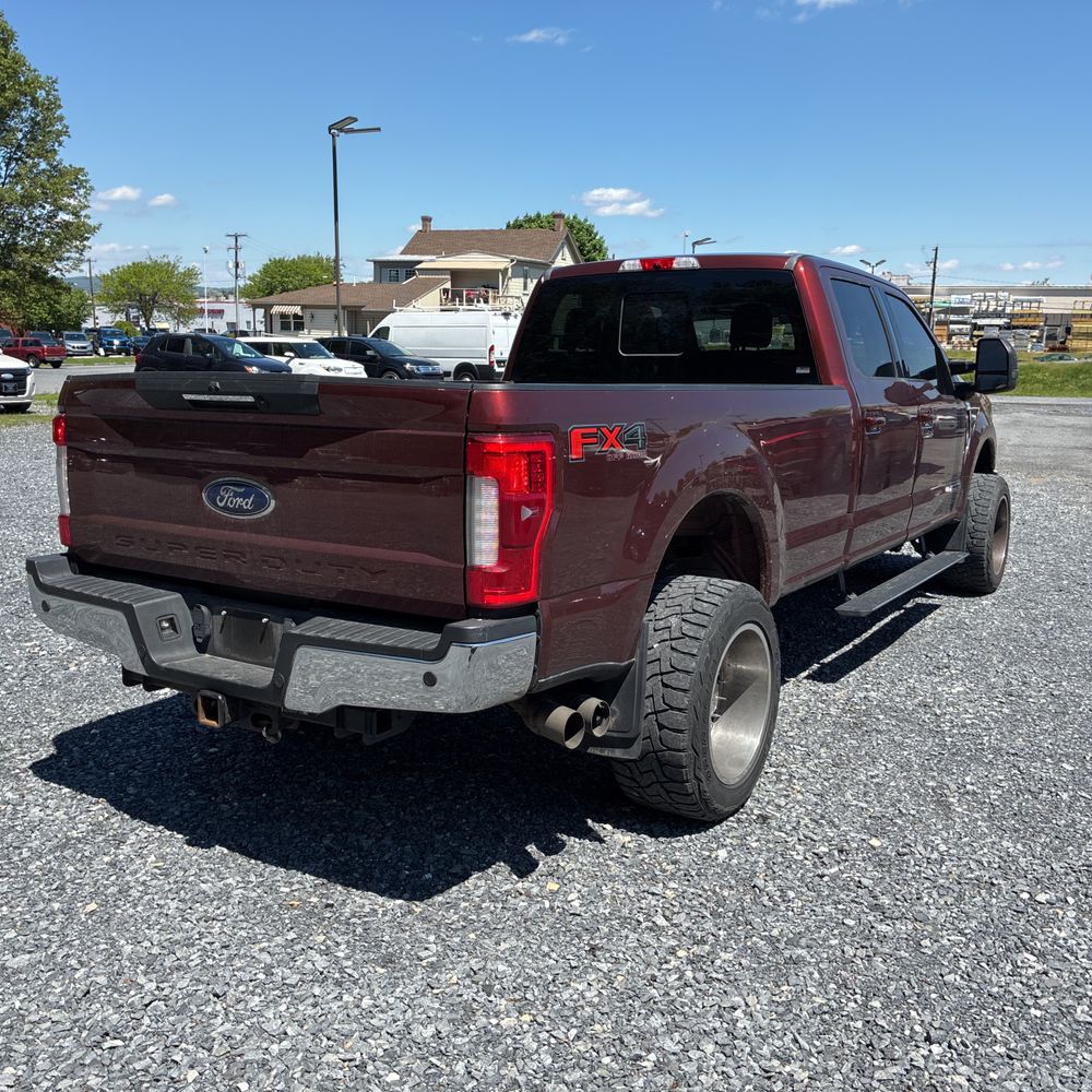 2017 Ford F-350 Super Duty Lariat