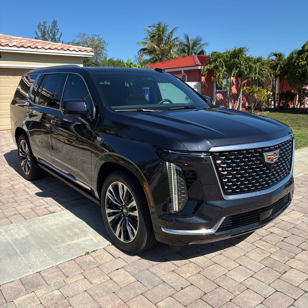 2025 Cadillac Escalade Premium Luxury