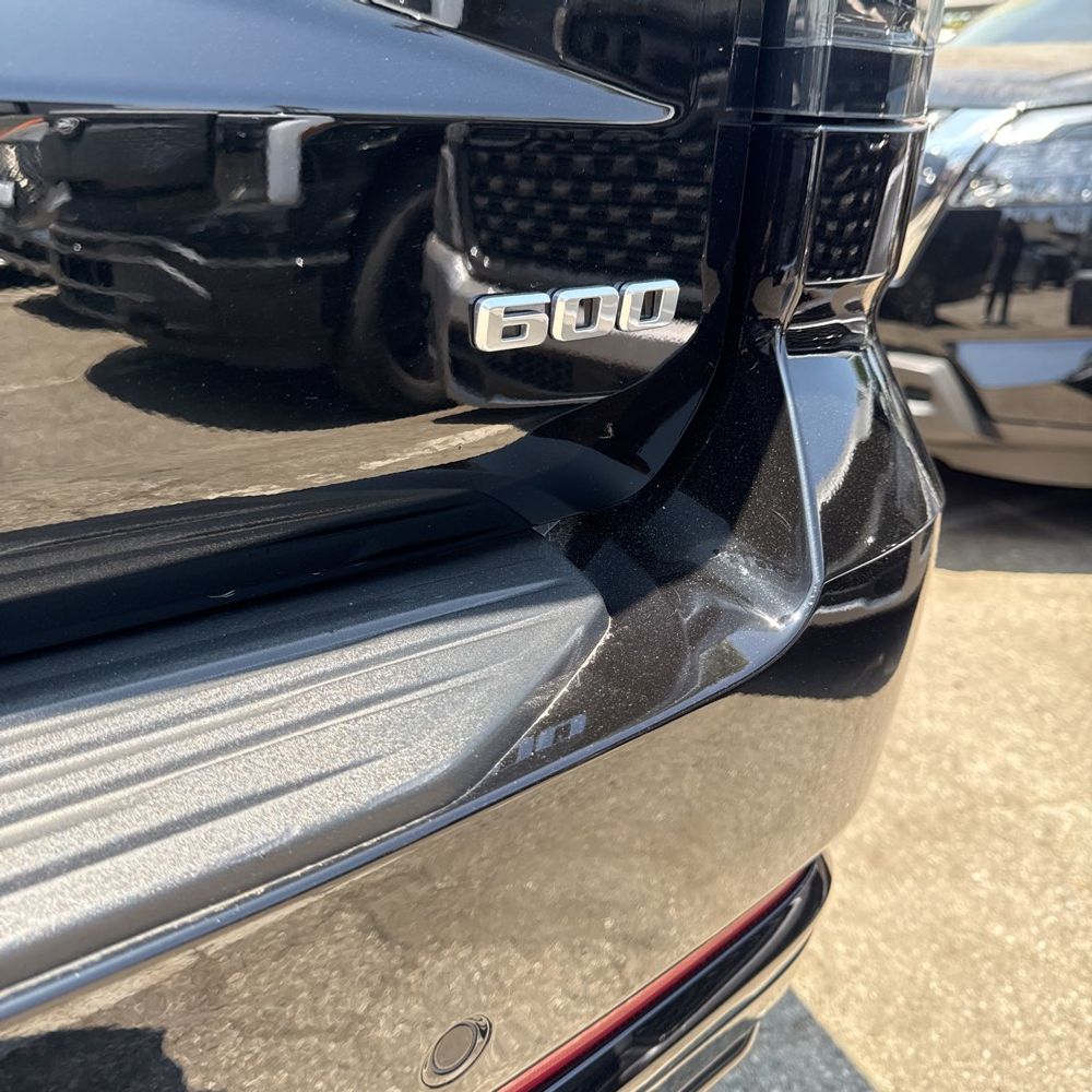 2025 Cadillac Escalade ESV Sport
