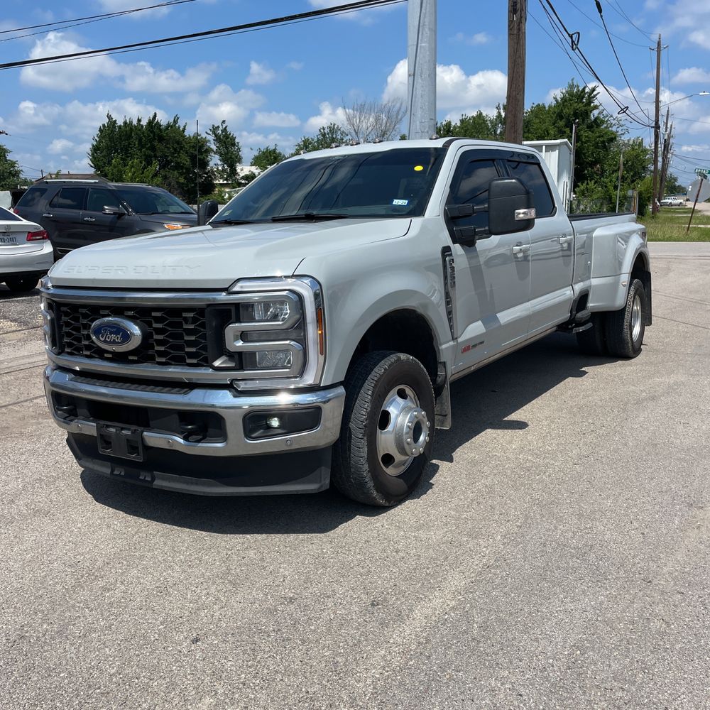 2025 Ford F-350 Super Duty Lariat