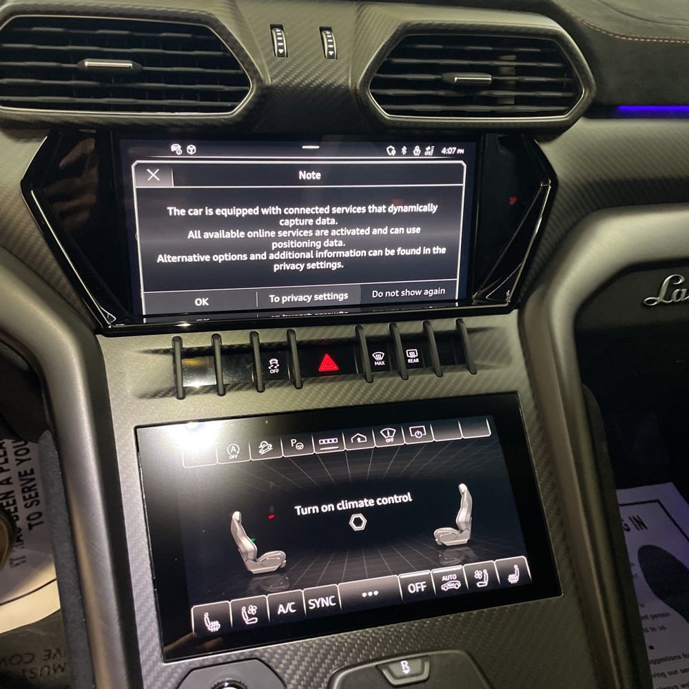 2023 Lamborghini Urus Base