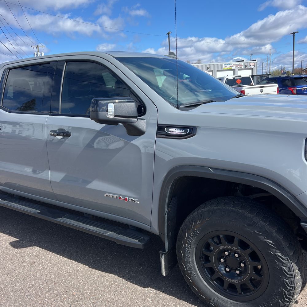 2024 GMC Sierra 1500 AT4X