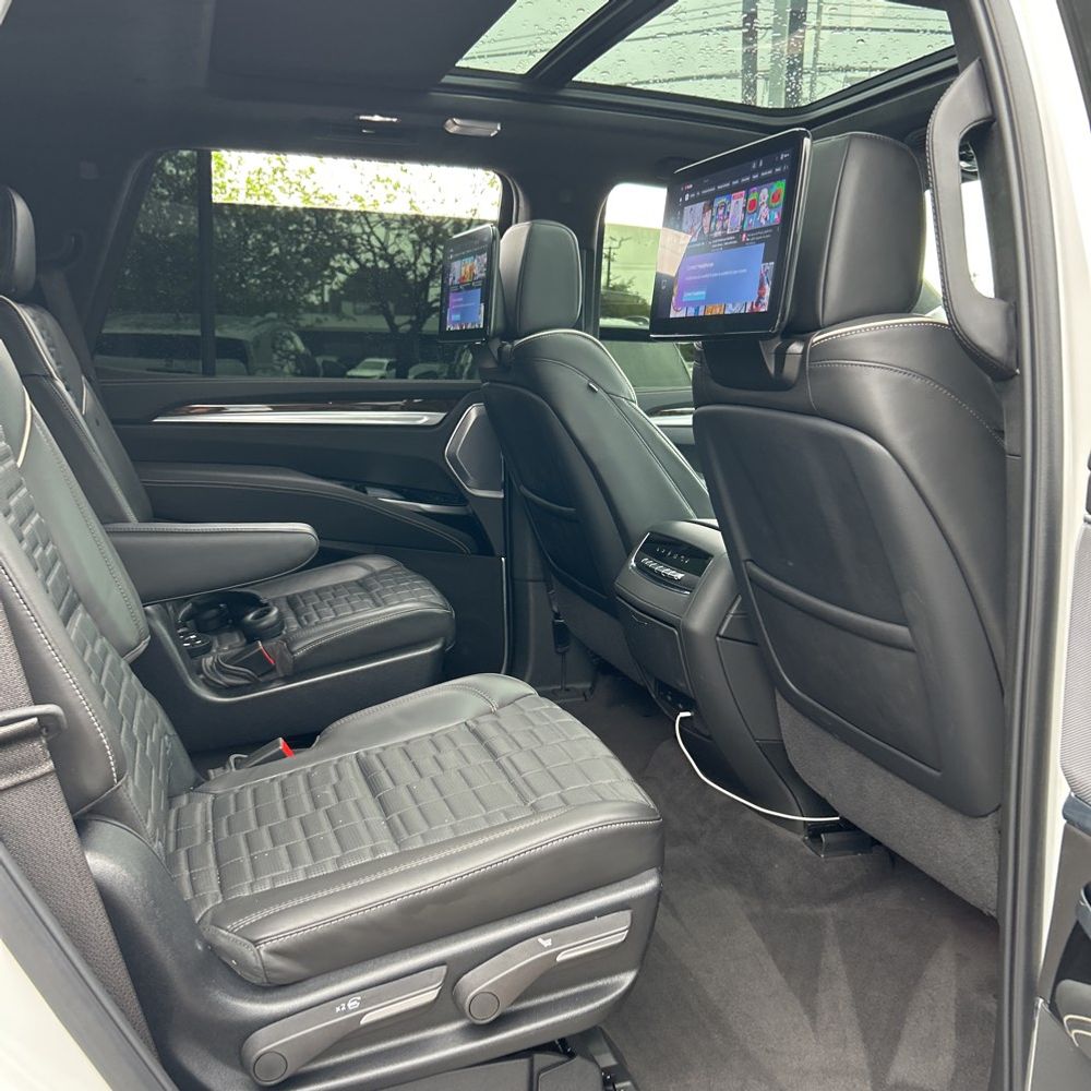 2025 Cadillac Escalade Sport Platinum