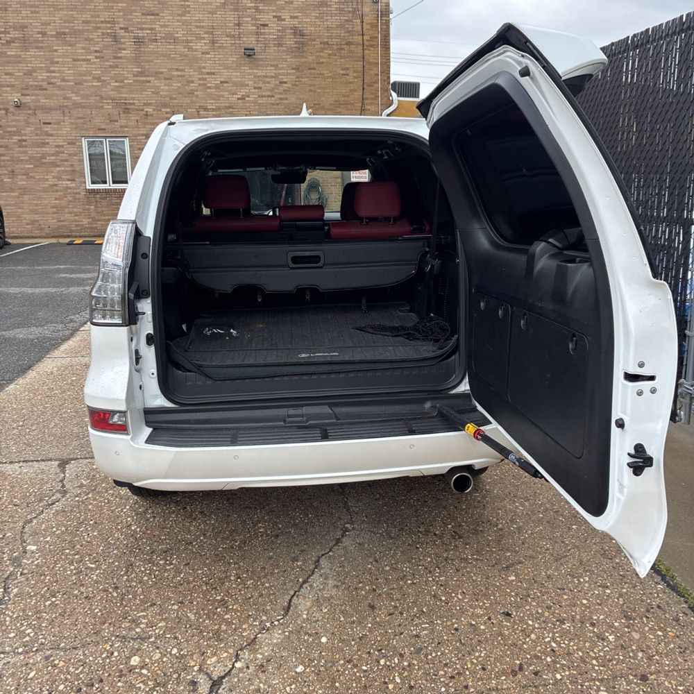 2023 Lexus GX 460 Base