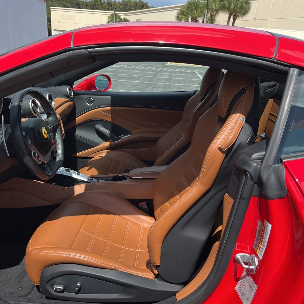 2016 Ferrari California T Base