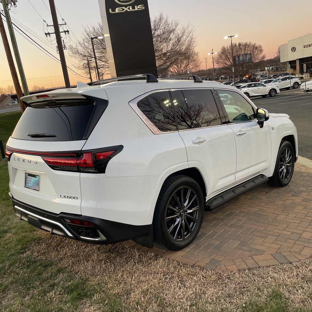 2024 Lexus LX 600 F SPORT Handling
