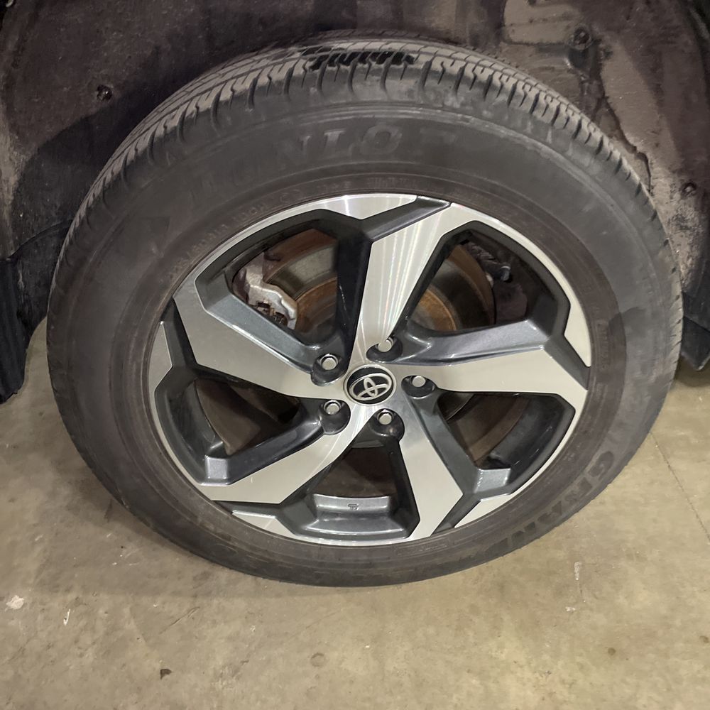 2024 Toyota RAV4 Prime SE