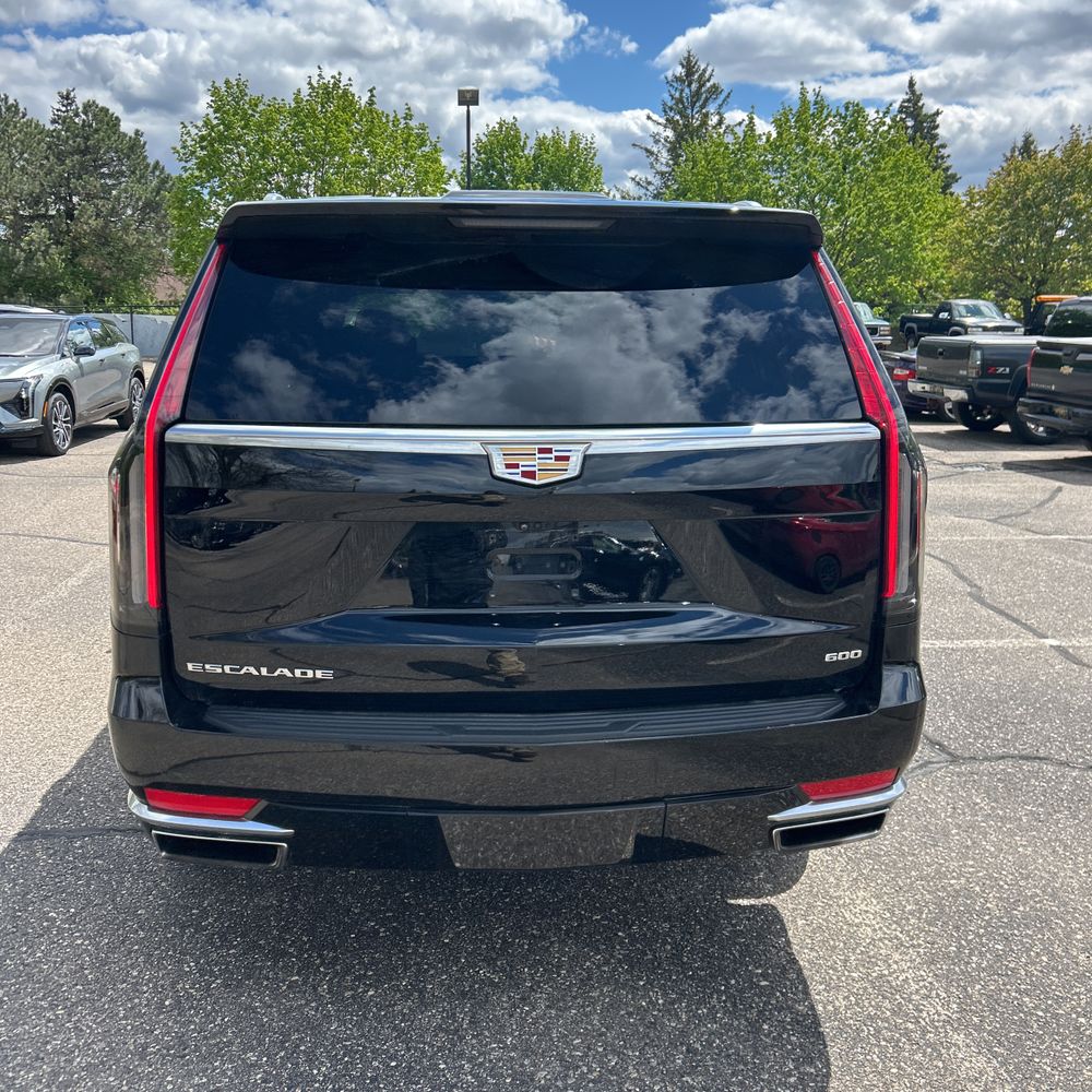 2024 Cadillac Escalade ESV Premium Luxury