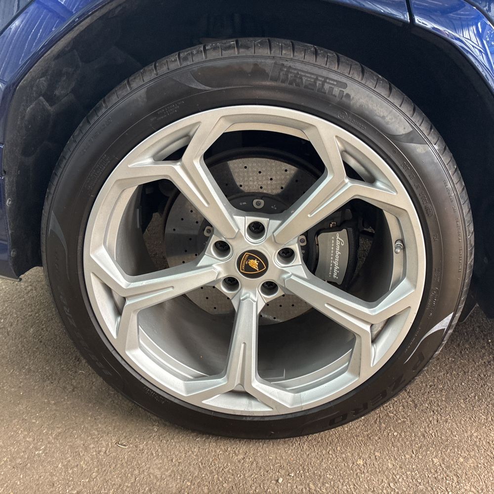 2020 Lamborghini Urus