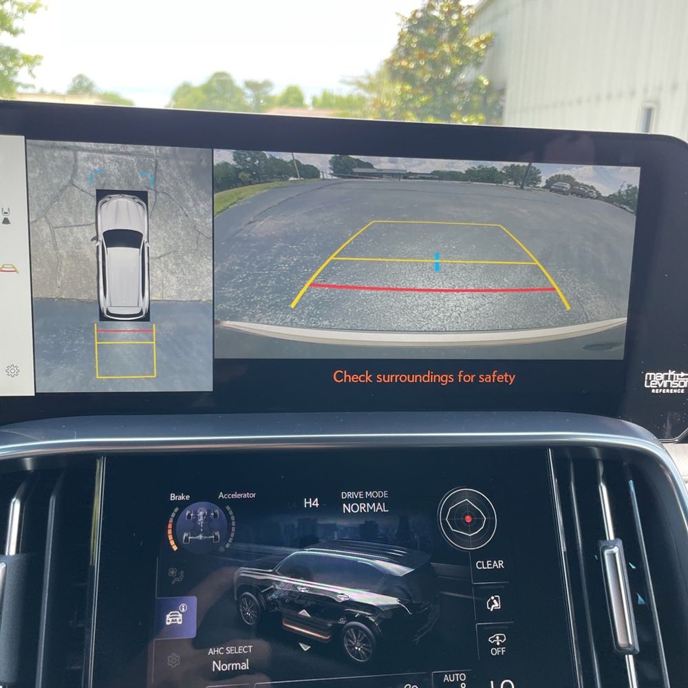 2025 Lexus LX 700h Overtrail