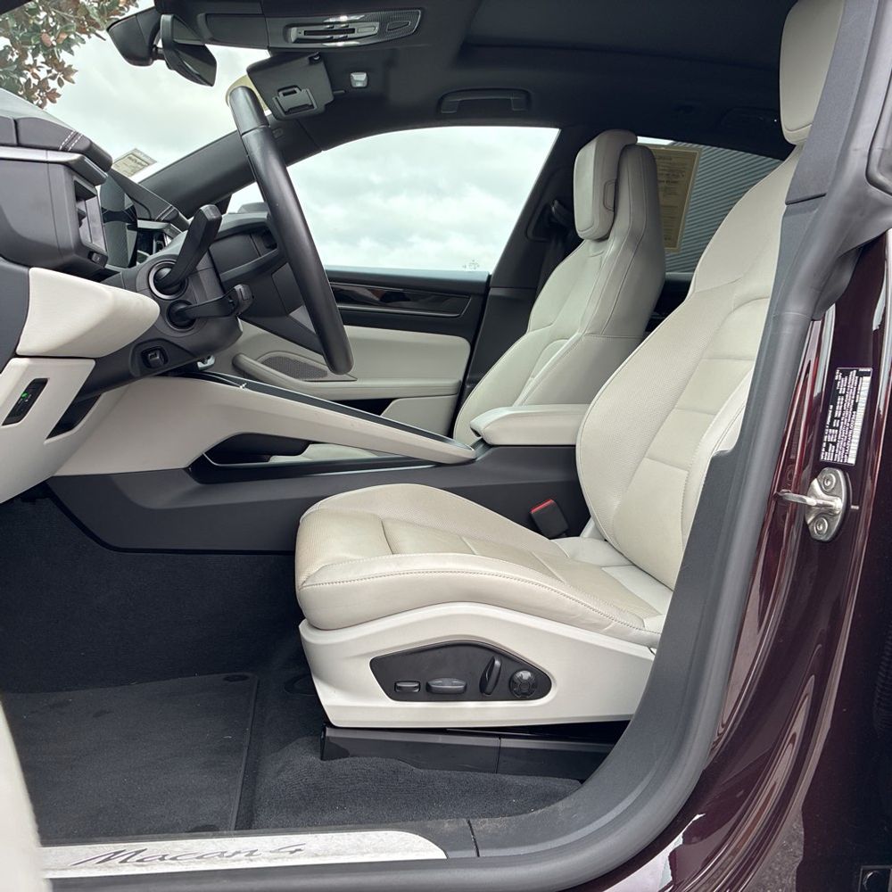 2024 Porsche Macan EV 4