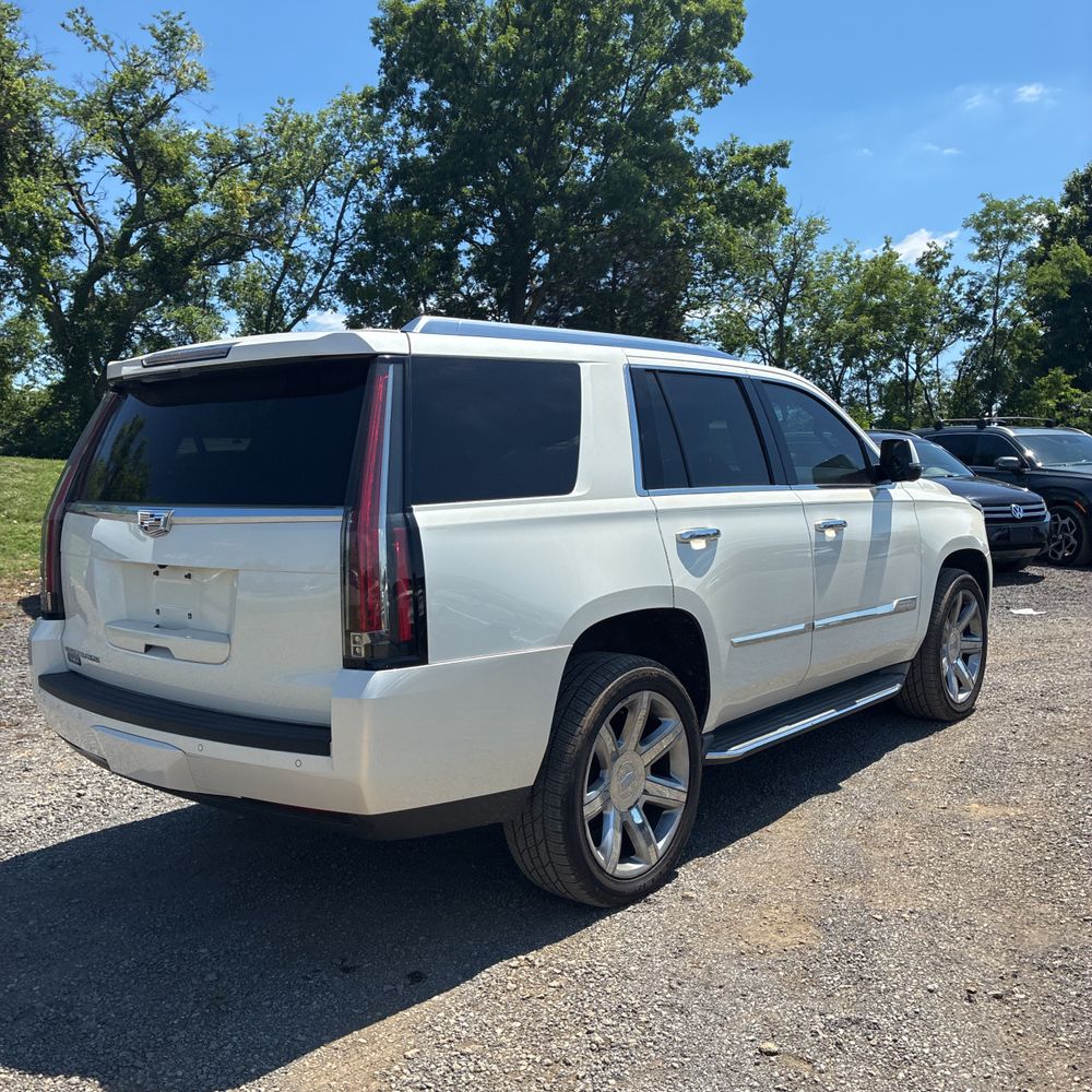 2015 Cadillac Escalade Luxury photo 8