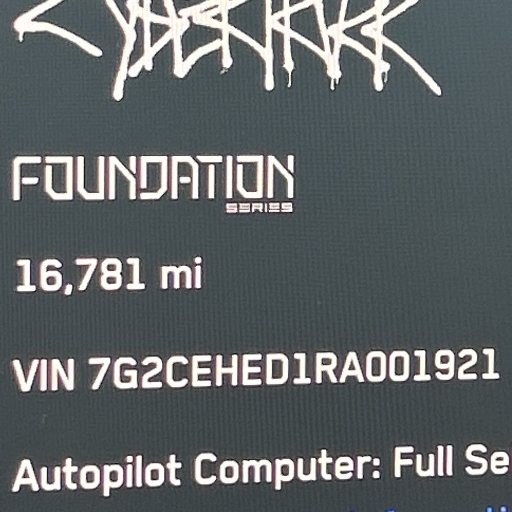 2024 Tesla Cybertruck Base