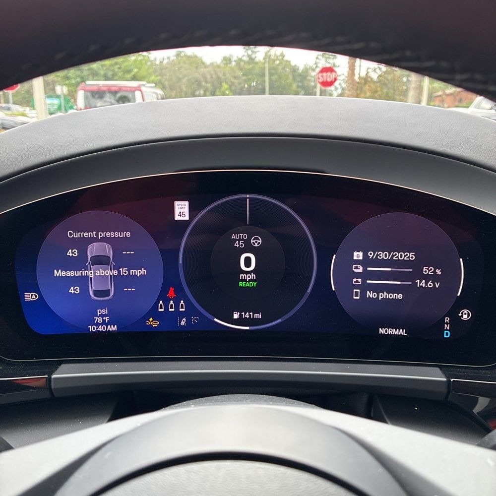 2024 Porsche Macan EV 4