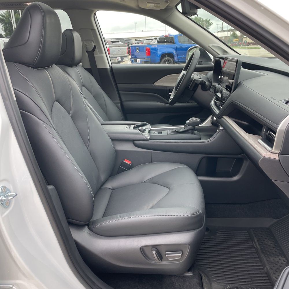 2025 Toyota Grand Highlander Platinum