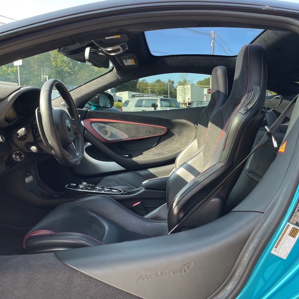 2023 McLaren GT