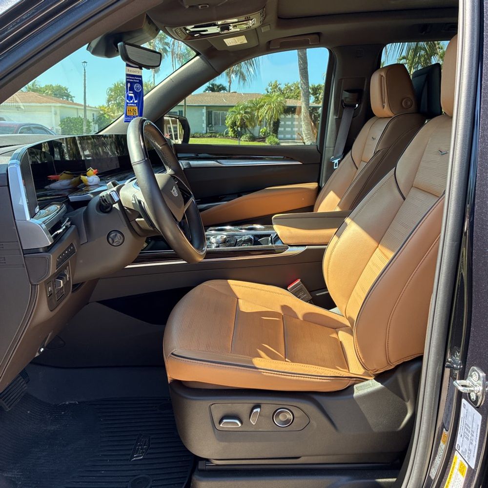 2025 Cadillac Escalade Premium Luxury