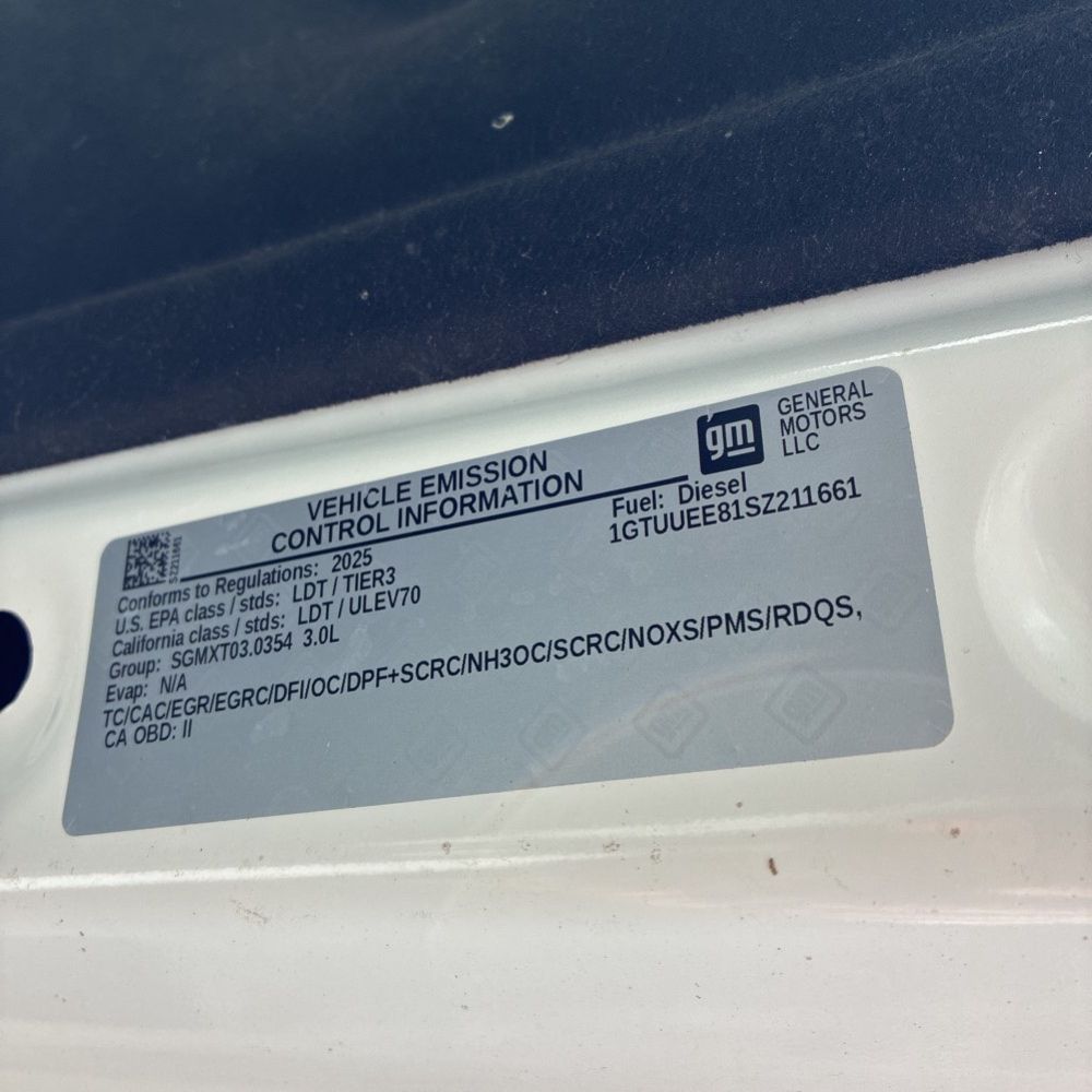 2025 GMC Sierra 1500 AT4