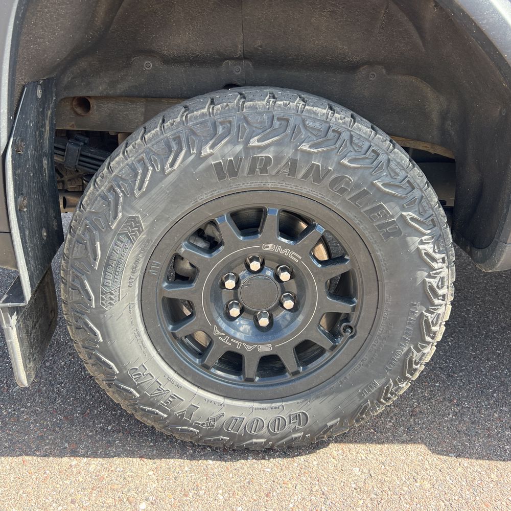 2024 GMC Sierra 1500 AT4X