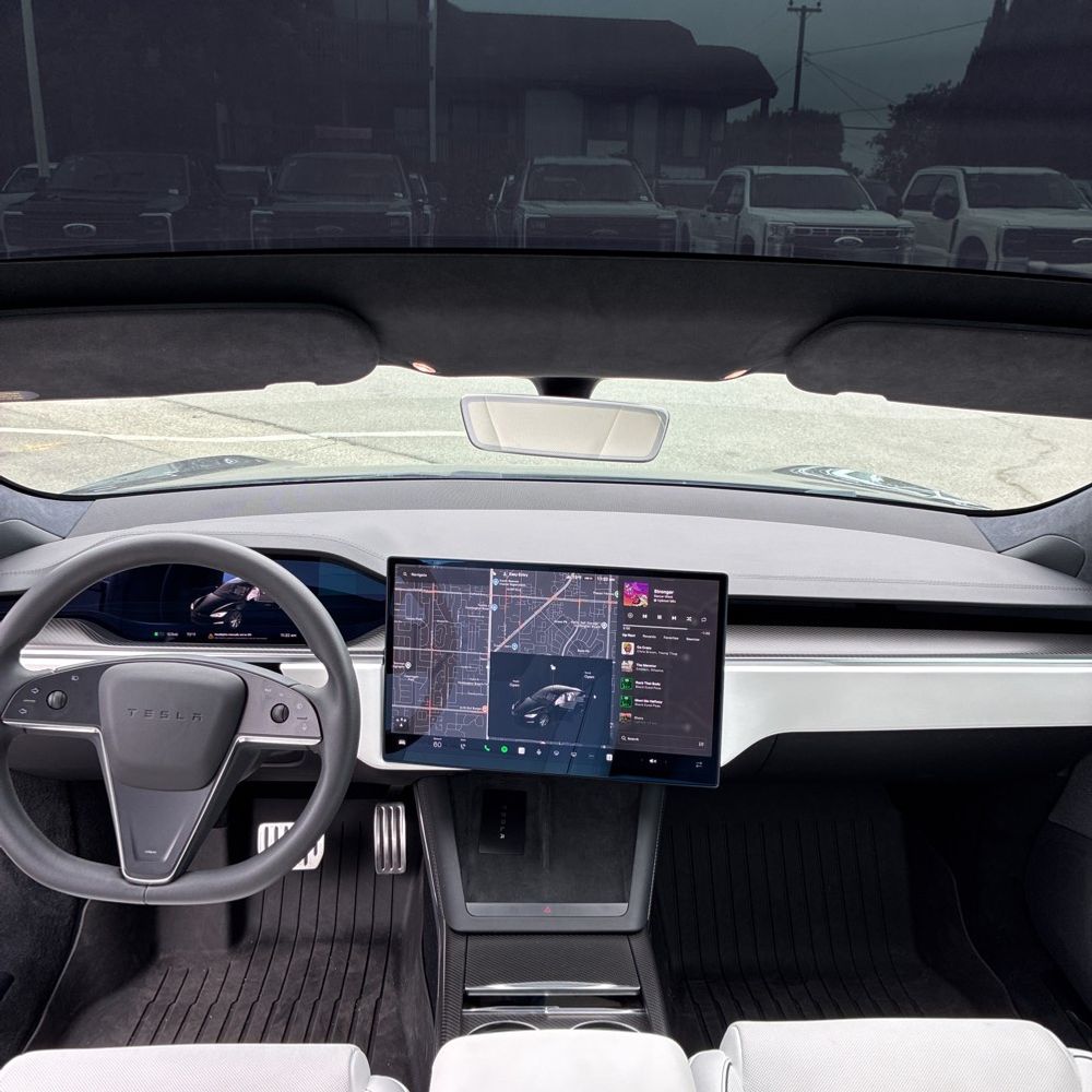 2023 Tesla Model S Plaid