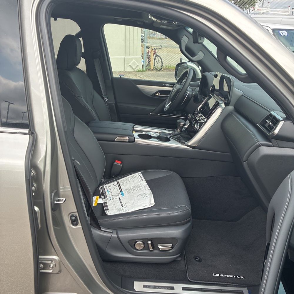 2024 Lexus LX 600 F SPORT Handling