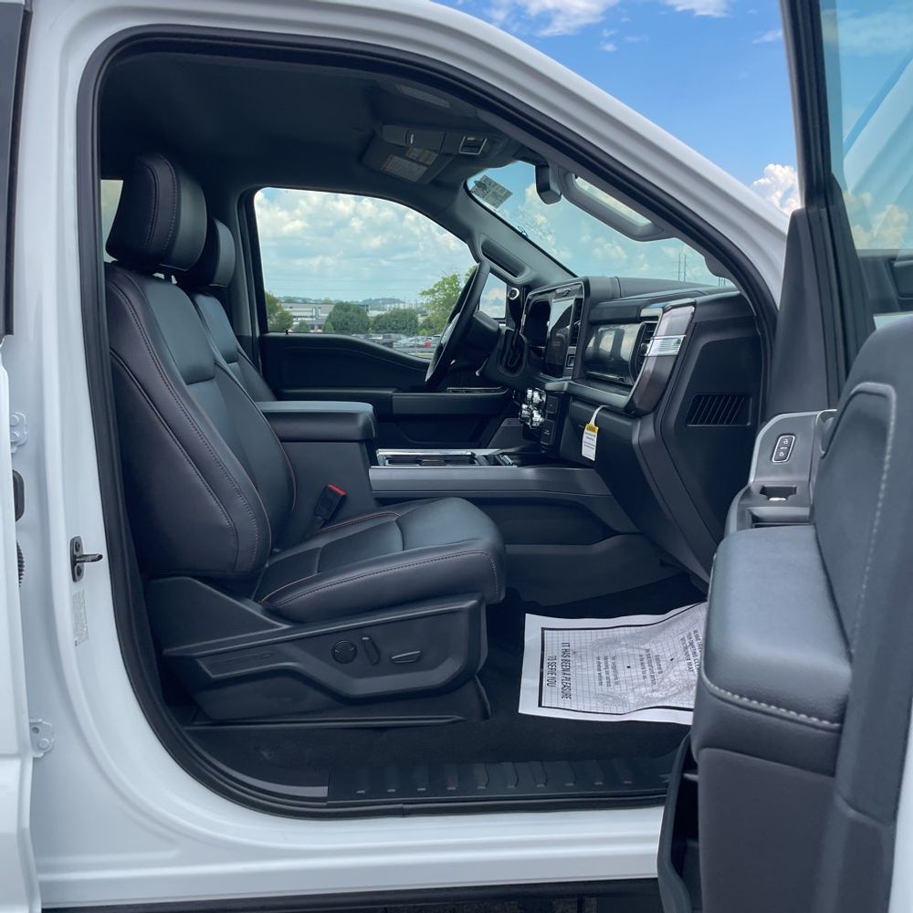 2025 Ford F-450 Super Duty Lariat