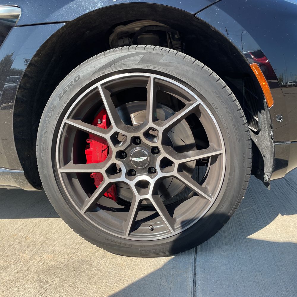 2021 Aston Martin DBX